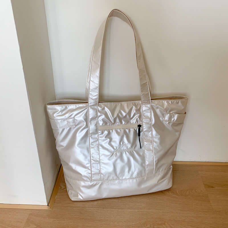 Large Capacity for Women Summer 2025 New Simple Versatile Shoulder Trendy Textured Commuter Tote Bag