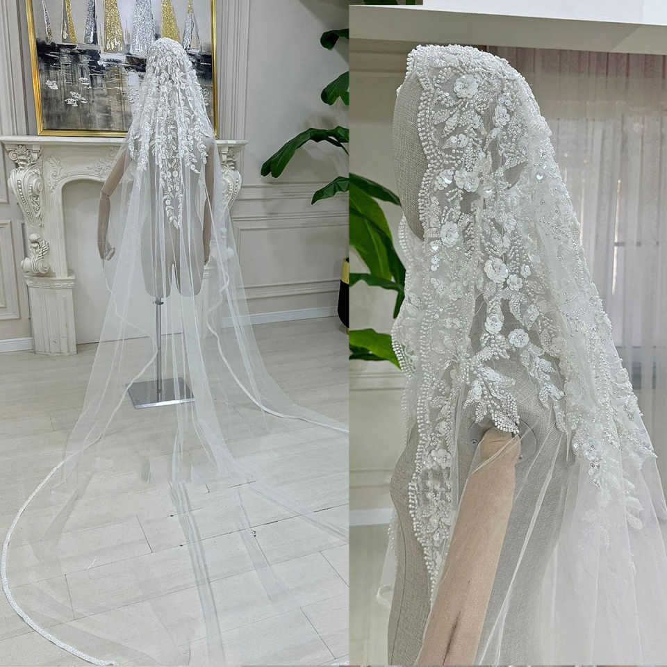 Luxurious Bridal Veils 3M Long Cathedral Veils One Layer Appliques Lace Beads With Comb Wedding Accessories