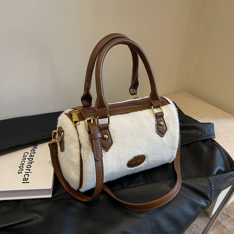 Autumn Winter Vintage Fluffy Bag 2025 New Women's Bag Trendy Luxury Bag Versatile Crossbody Handbag Boston Bag
