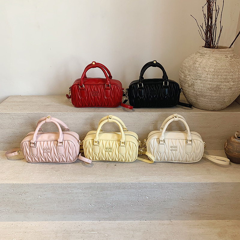 Simple Women's Wrinkled Small Square Bag Armpit Bag Free Shipping Designer Luxury New Letter Shoulder Bag Fashion Elegant Casual Mini Handbag