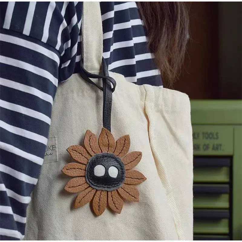 Sunflower Theme High Quality Bag Pendants Accessories Genuine Leather Pumpkin Car Decor Handbag Ornament Key Chain Perfect Gift Y250814