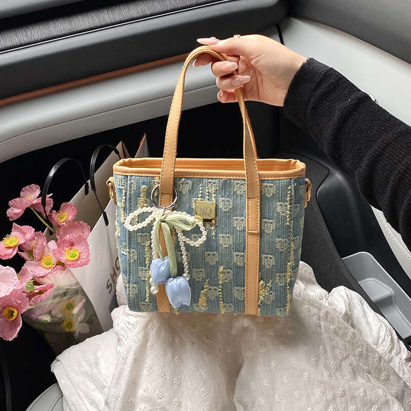 Elegant High-end Handheld Korean Niche Design Bucket 2025 New Fashion Trendy Shoulder Bag