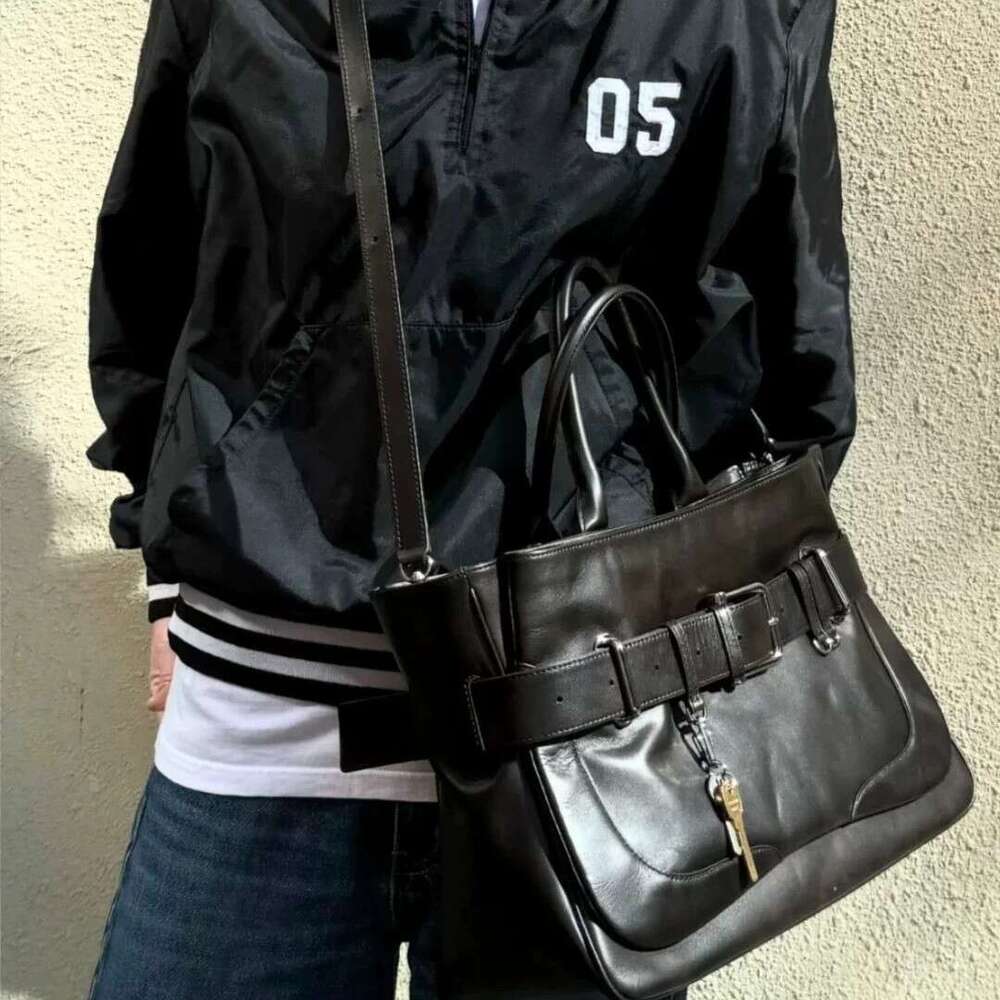 Designer Bag Tote Shoulder Internet Celebrity Style Fashion Belt Buckle Handbag Autumn Winter New Versatile Commuting Design Single Crossbody Bag