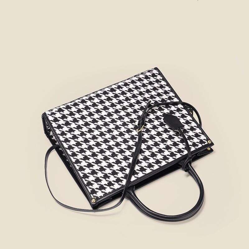 2024 New Large Capacity Women's Fashion Trend Thousand Bird Grid Single Shoulder Crossbody Leisure Commuter Tote Bag