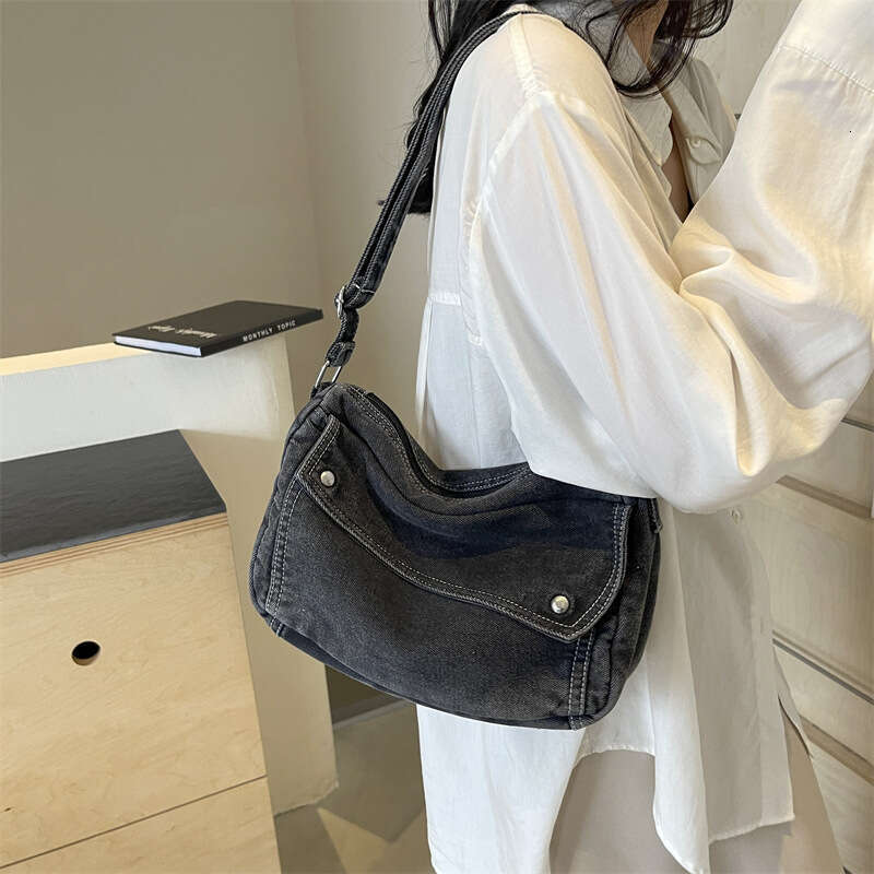 2025 Bags Designer Women New Niche Geometric Pillow Fashion Denim Crossbody Single Shoulder Underarm Bag