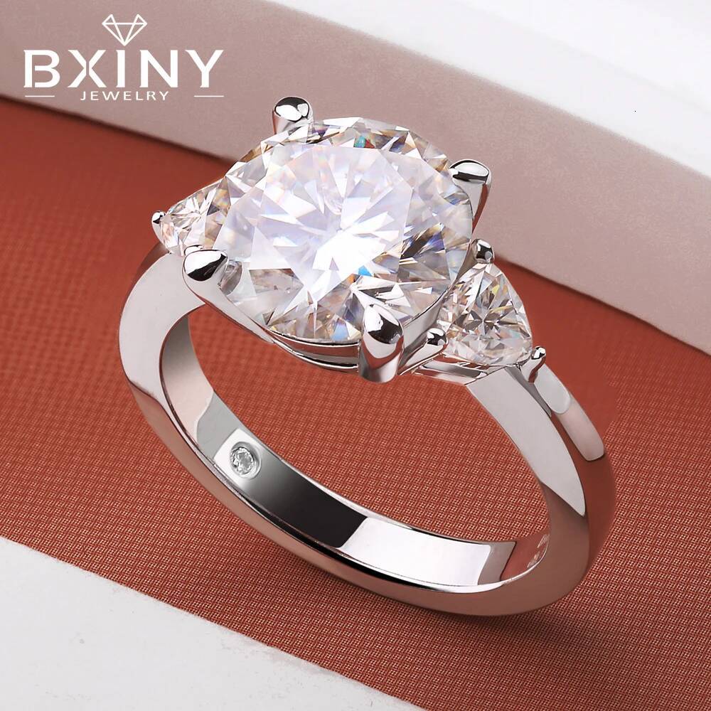 BXINY 4.6CT Moissanite Rings S925 Silver for Women 3-Stone Round/Fat Triangle Cut Lab Diamond Wedding Band Gift Jewelry With GRA