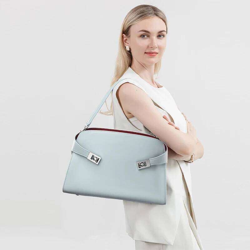 Brand Women s Handbags High Quality Large Capacity Shoulder Sier Lock Tote Bags New Versatile Elegant Underarm Bag bag