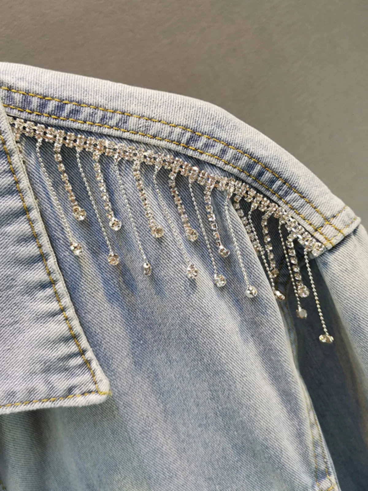 Women Diamonds Beaded Fringed Denim Jacket Autumn Rhinestones Tassels Jeans Coat Loose Crystal Cowboy Cardigan Streetwear Tops 250813
