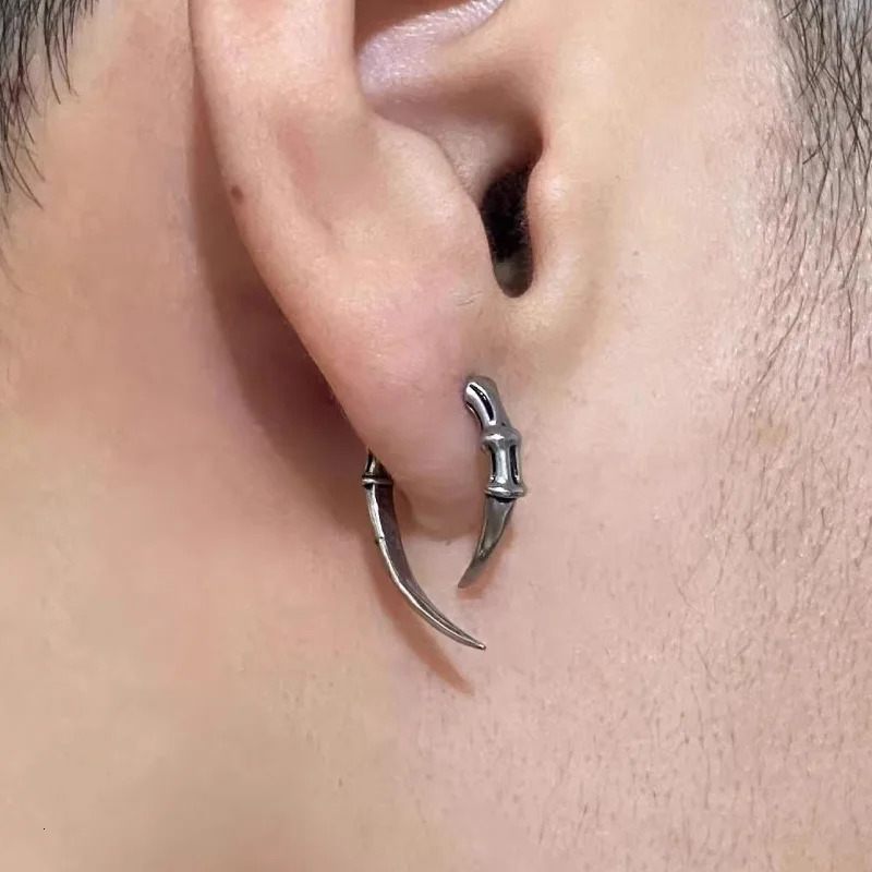 In Fashion Vintage Hip Hop Punk Silver Color Gothic Claw Ear Stud Piercing Earrings For Women Men Y2K Jewelry Accessories 250812