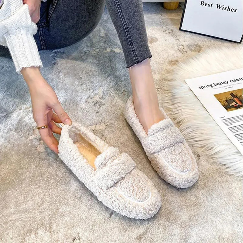 Womens Moccasin Slippers Warm Faux Fur Cozy Indoor Outdoor Moccasins Slip On Loafers Shoes for Women Fuzzy Loafers 250809