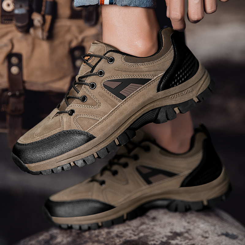 2025 Couple's Mountaineering Waterproof Durable Hiking Anti-slip Outdoor Breathable Comfortable Shoes