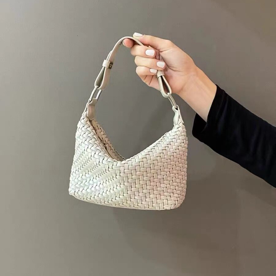 Designer Bag Handwoven Fashion Handheld Underarm Lunch Box Bag Versatile Soft Leather High-end Niche Design Single Shoulder Crossbody Bag Luxury Bag F