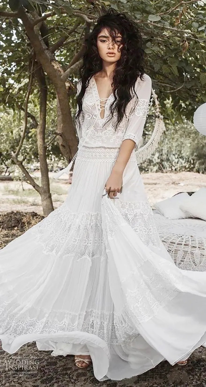 Flowing Flare Greek Goddess Wedding Dresses Inbal Raviv Crochet Lace Holiday Summer Beach Country Boho Bridal Wedding Gown with Sleeve