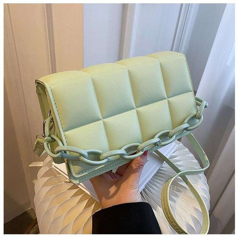 Niche Design High-end Chain Bag Foreign Style One-shoulder Small square 2023 new popular chain Messenger bag