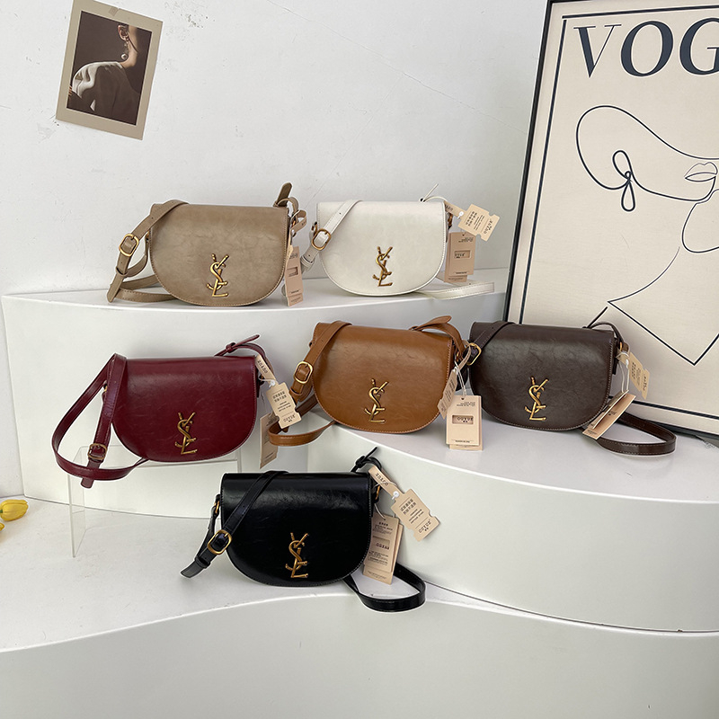 Designer bag free shipping hot Light luxury outdoor casual saddle bag simple and versatile high-capacity shoulder bag
