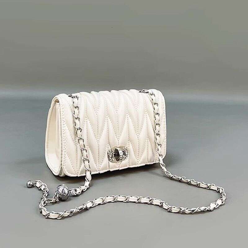 Niche Design Light Chain 2025 New Women's High-Quality Texture Crossbody Dia Pleated Shoulder Bag