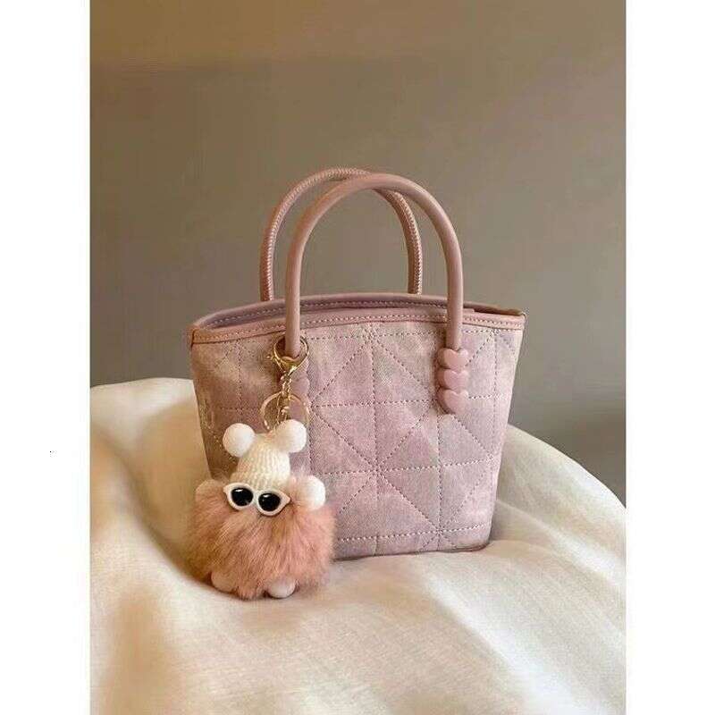 This year's popular sweet and simple vegetable basket 2024 new high-end fashion versatile hand-held shoulder crossbody