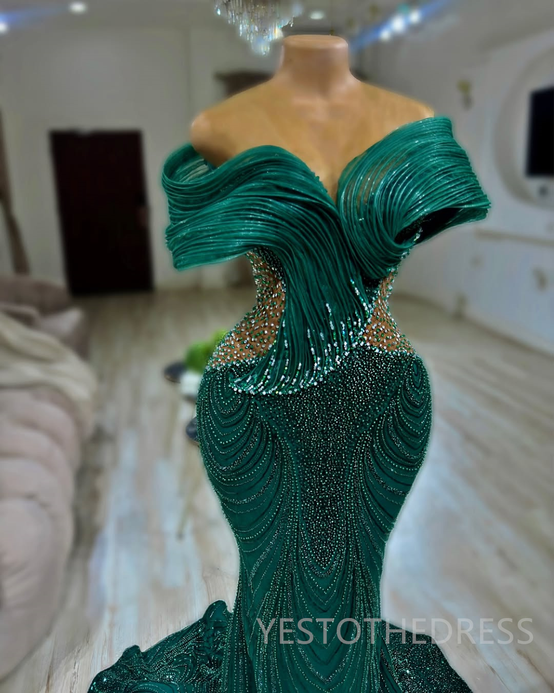 Plus Size Emerald Green Prom Dress 2025 Evening Dresses For Special Occasions Off Shoulder Beaded Lace Crystal Illusion Birthday Dress Second Receptio