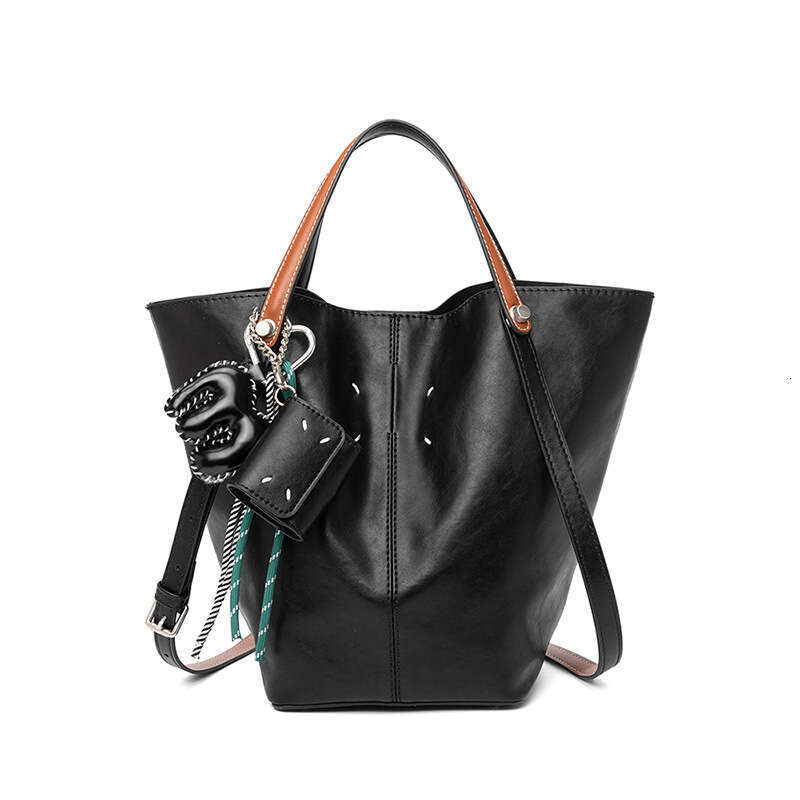 Retro Bucket Bag Women's Designer's New Handheld Vegetable Basket Bags Shoulder Crossover Large Capacity Trendy and Fashionable