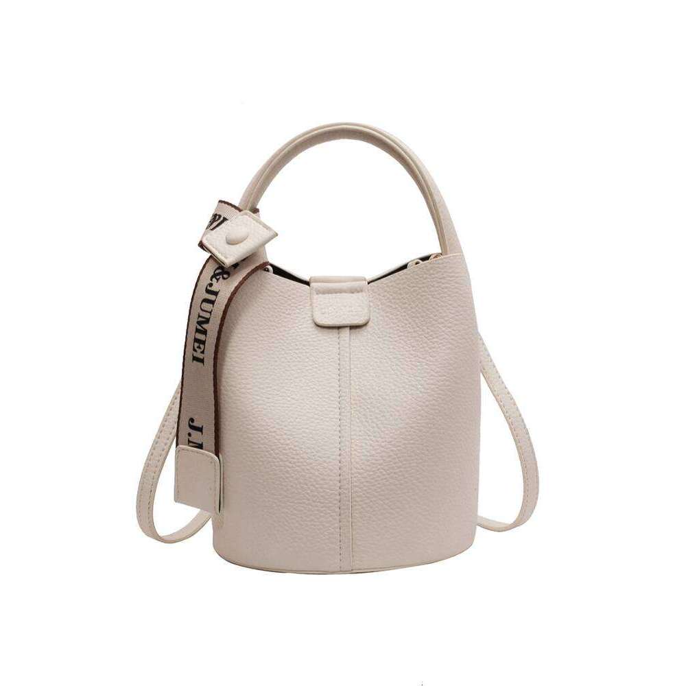 Fashion Large Capacity for Women Simple NEW free shipping Versatile Bucket 2025 Spring Summer Niche High-end Trendy Shoulder Bag