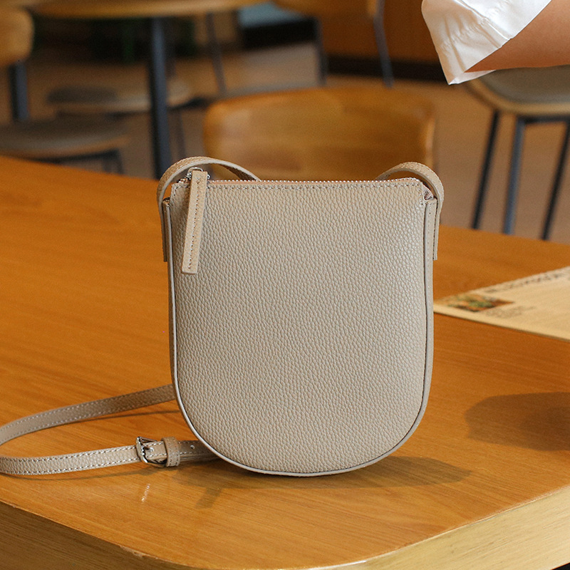 Women's crossbody bag 2025 new designer shell bag fashion shoulder bag