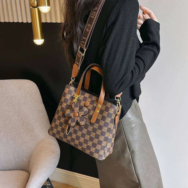 Designer Women S Crossbody Bag With Metal Decorations Premium Leather Shoulder Handbag Brand Ladies Tote Messenger