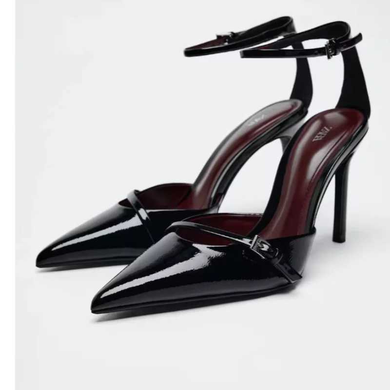 2025 Summer Pointed Toe Women High Heels Fashion Designer Women Sandals Elegant Metal Decoration Street Style Mary Jane Shoes W250814