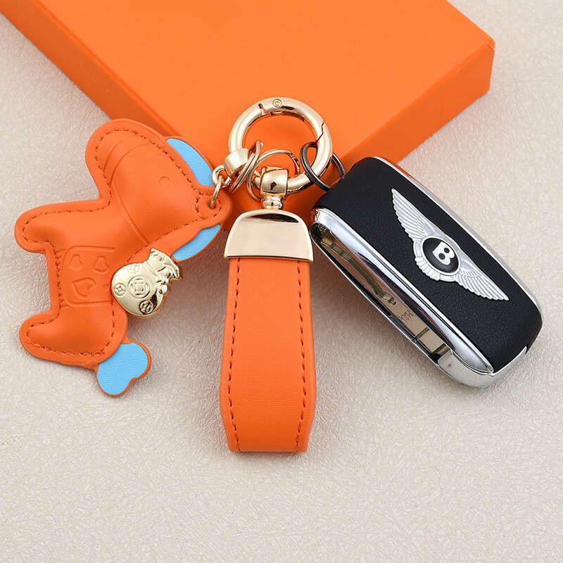 Bag charms designer Keychain charm for Men and Women leather Exquisite Backpack Pony Pendant Car Key Ring