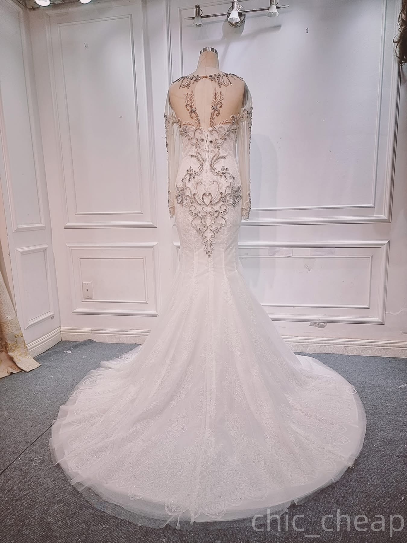 2025 Aso Ebi Plus Size Ivory Mermaid Wedding Dress Beaded Crystals Lace Tulle Detachable Train Vintage Bridal Gowns Dresses ZJ0611
