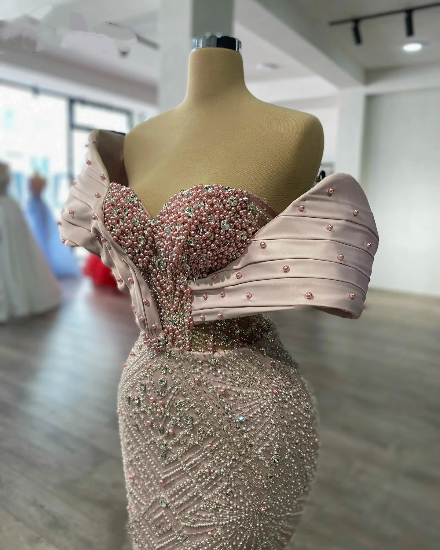 Luxurious Evening Dresses Rhinestone Pearls Prom Gowns Off Shoulder Beading Crystal Sequins Slim Customized Party Vestidos De Noche Plus Size