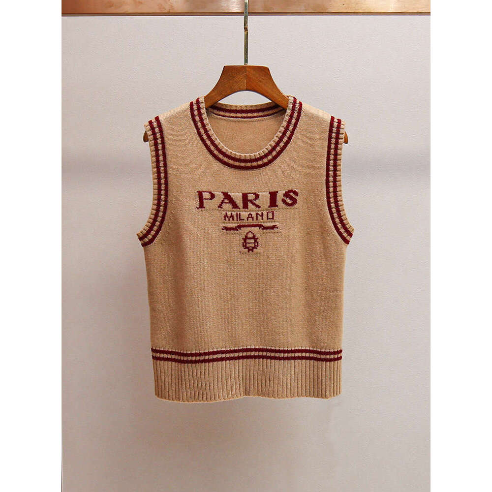 High-End Women's Fashion Color-Block Striped Round Neck Sleeveless Knitted Vest Top For Women