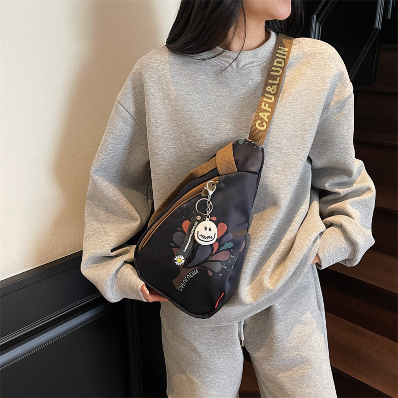 2025 New Designer Printed Multi Pocket Shoulder Bag Small Chest Bag