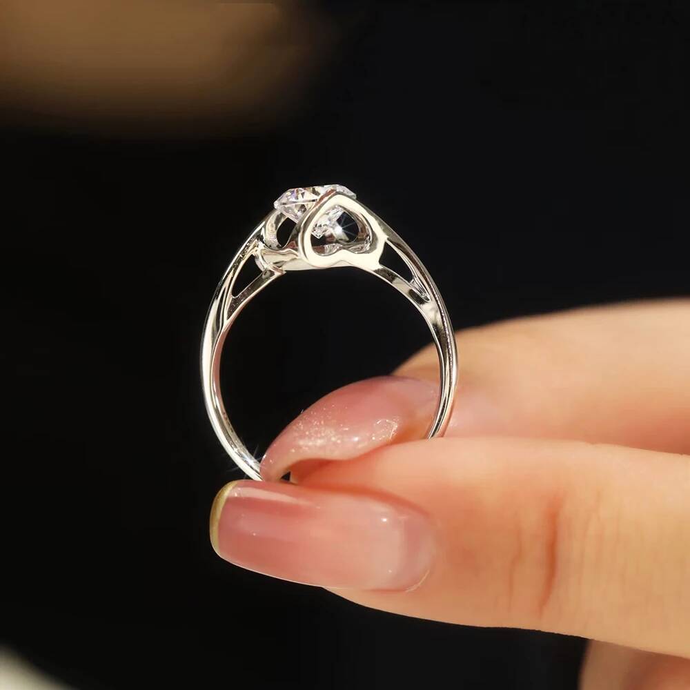 BXINY 0.5/1CT Moissanite Ring 925 Sterling Silver for Women Solitaire Diamond Emgagement Wedding Band Gift Jewelry GRA Certified