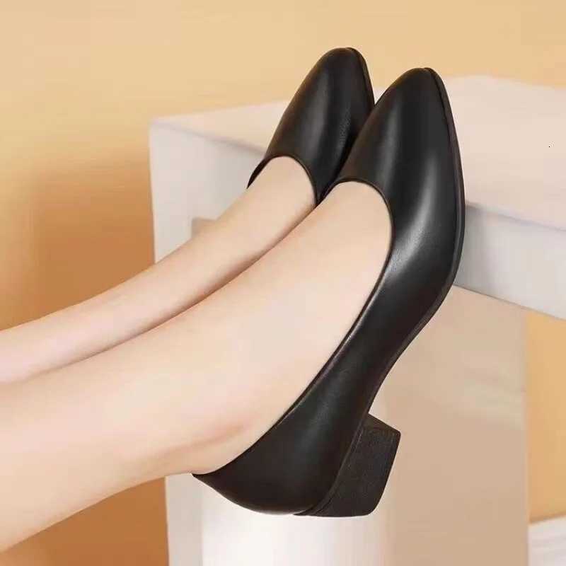 2025 New Arrival Womens Low-Heel Pumps Black Genuine Leather Formal Shoes Slip-On Commuter Comfortable Mid-Heel W250814