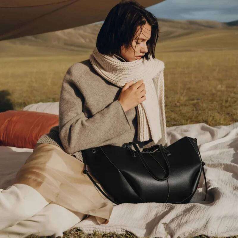 French women s large capacity handbag leather pleated wing bag single shoulder armpit tote