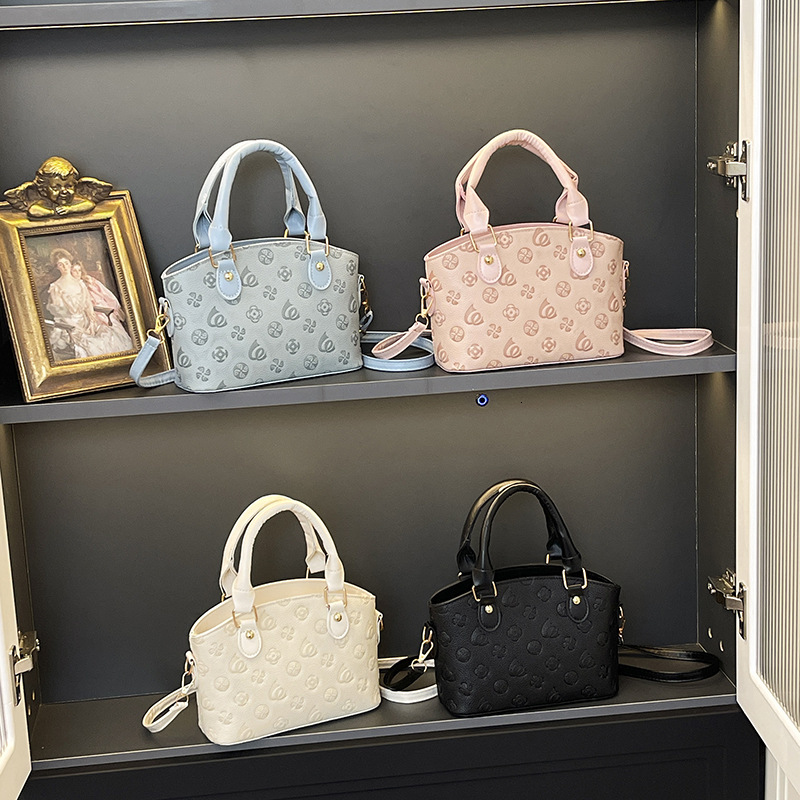 Luxury Brand Designer Bag 2025 New Fashion Large Capacity Women's Bag Fashionable Shoulder Bag For Girls Trendy Crossbody Commuter Bag