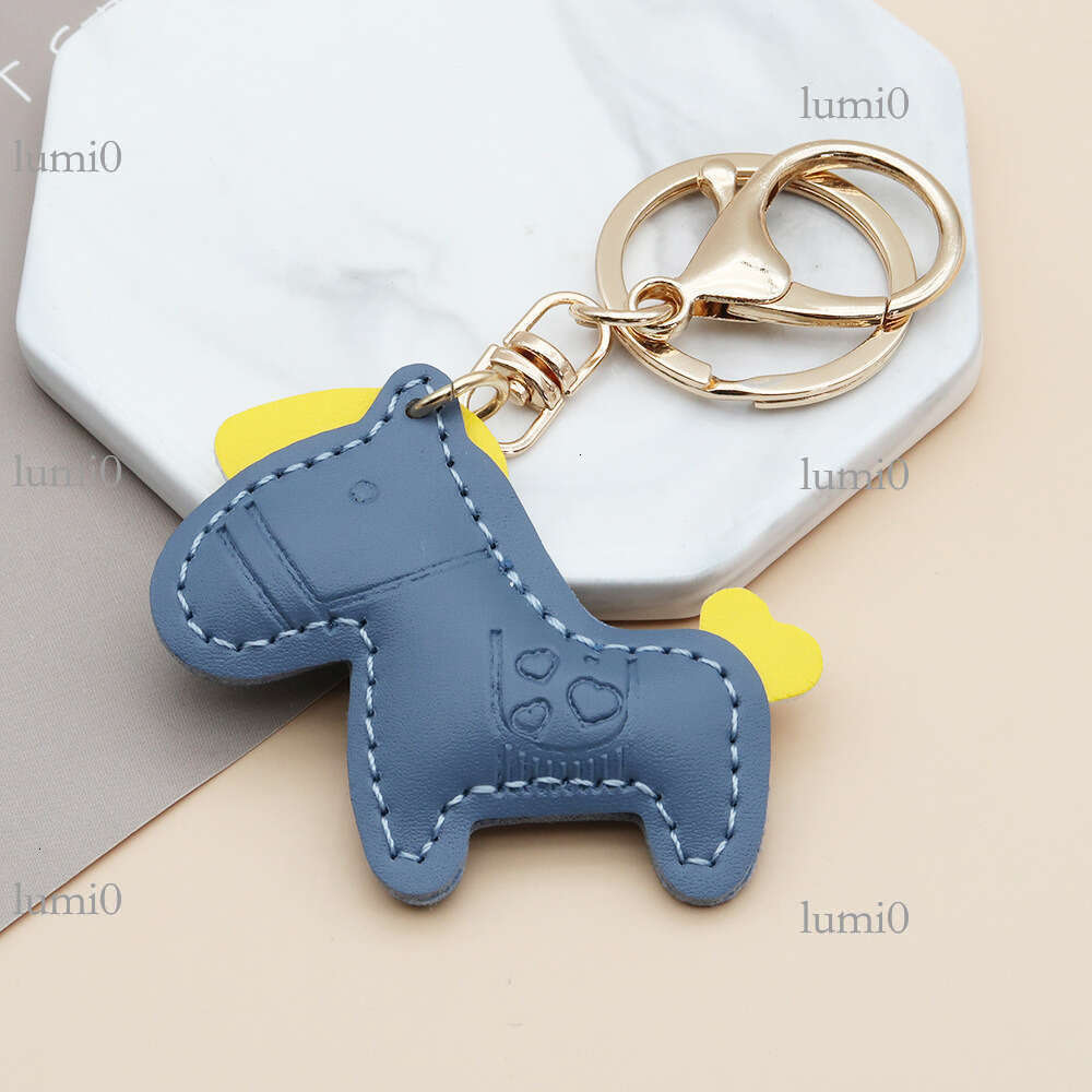 Cute Heart Keychain Pendant for Men and Women, Exquisite Leather Pony Bag Charm, Couple Adorable Pet