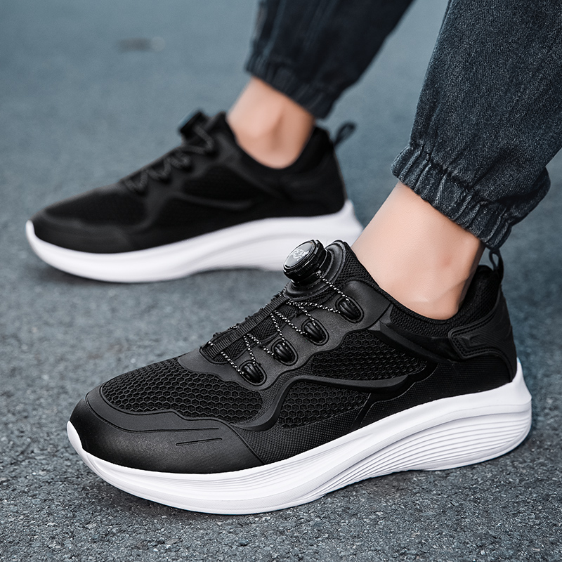 Stylish Work Boots Combining Lighess and Durability: Perfect for Active Outdoors