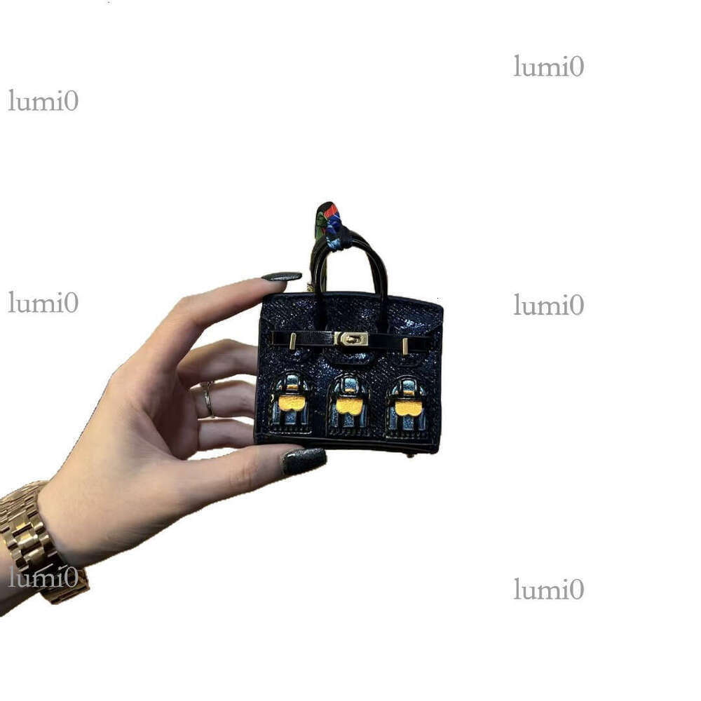 New Fashion House Cute Mini Creative Earphone Storage Lipstick Bag Pendant