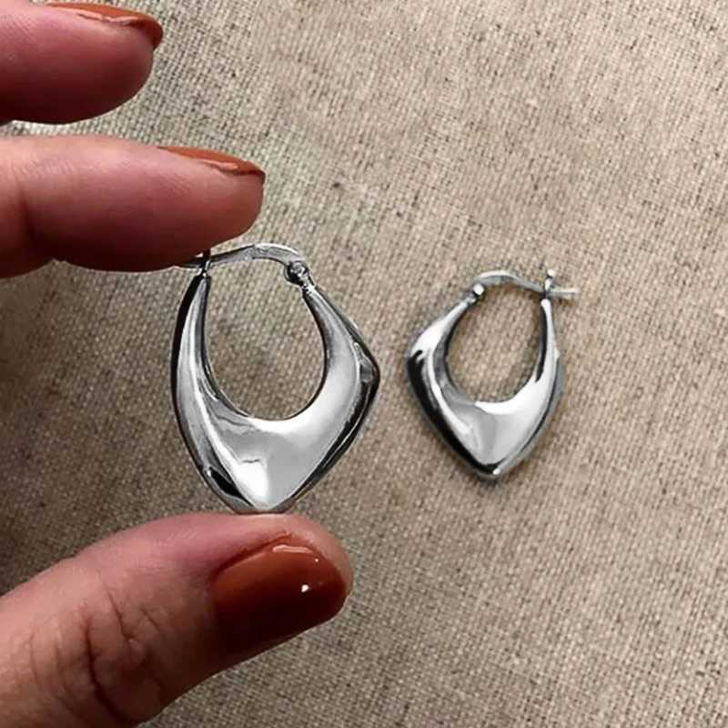 80s Geometric Metal Hoop Earrings for Women Gold Color/Silver Color Fashion Las Ear Earrings Daily Wear Versatile Jewelry XJ250814