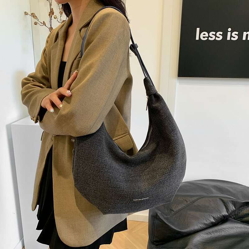 Fashion Versatile Niche Design Denim Underarm Bags Designer Women for Women 2025 New Korean Ins Simple Casual Shoulder Bag