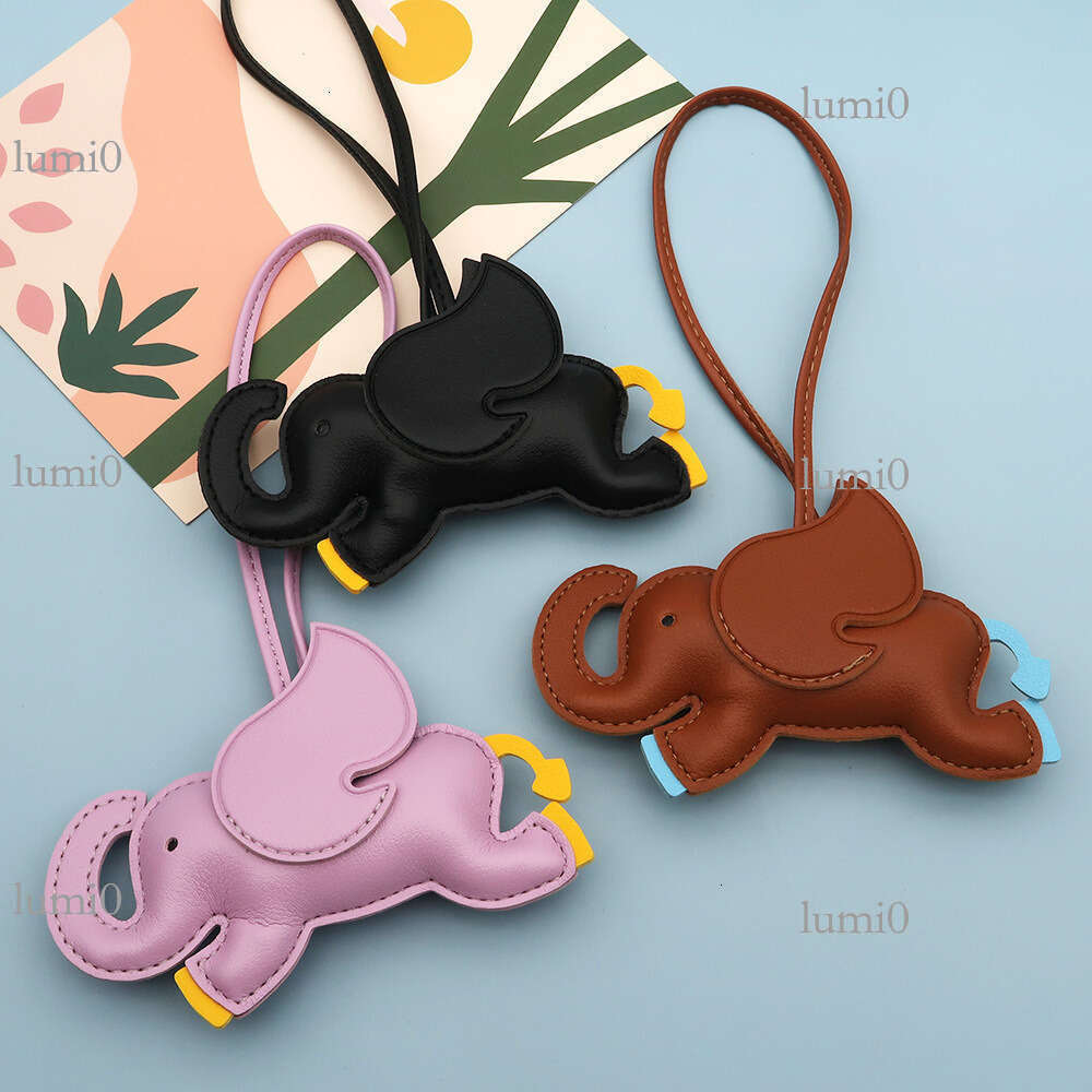 Mascot Dumbo PU Leather Pendant Creative Cute Cartoon Elephant Stuffed Bag Charm Car Keychain