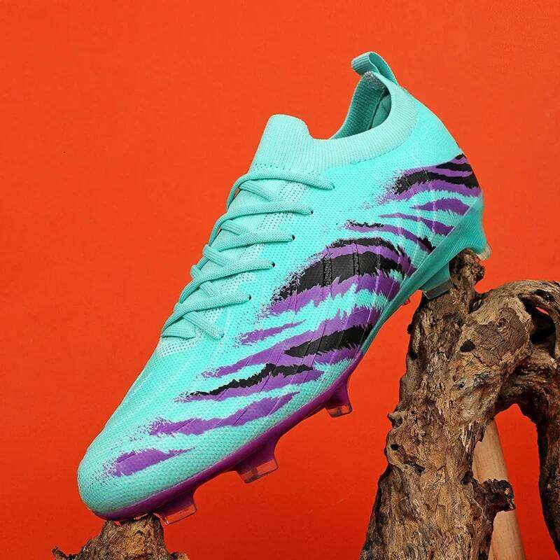 New Men Soccer Shoes Sport Outdoor Adult Football Boots Match Unisex Cleats Ultralight Non-Slip Comfortable Grass High-quality