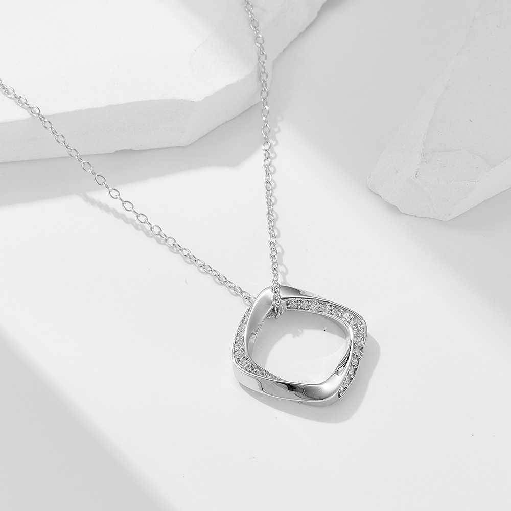 Geometric Inlaid Dia Square Sterling Sier Necklace Simple Light Ins Niche Temperament Personality Choker Collarbone Chain Jewelry for Women