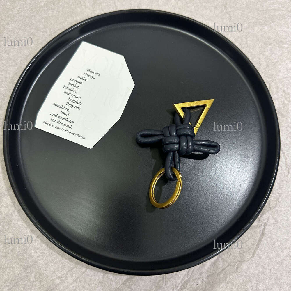 Hot Selling B Brand Same Style Chinese Knot Sheepskin Woven Car Keychain 2025 New Genuine Leather Pendant