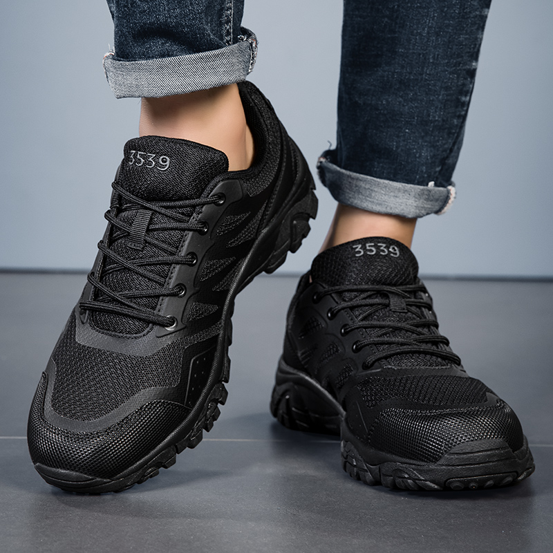 Black High-Quality Running Footwear - Ventilated Design For Optimal Performance