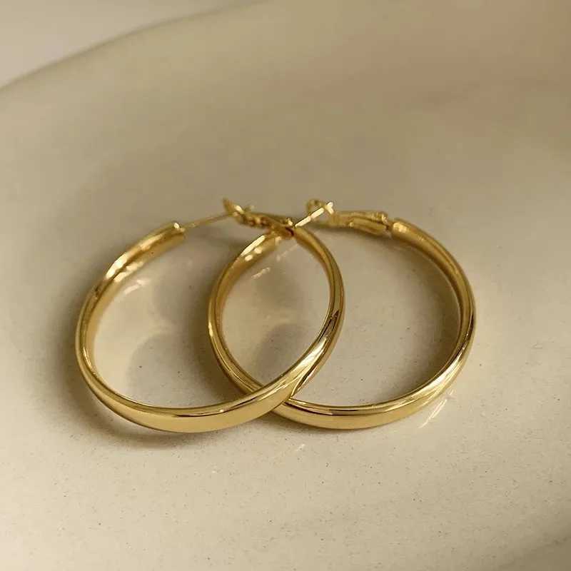 Fashion Large Flat Hoop Earrings Geometric Big Circle Earrings for Women Exaggerate Circle Brincos Punk OL Style Trend Jewelry XJ250814