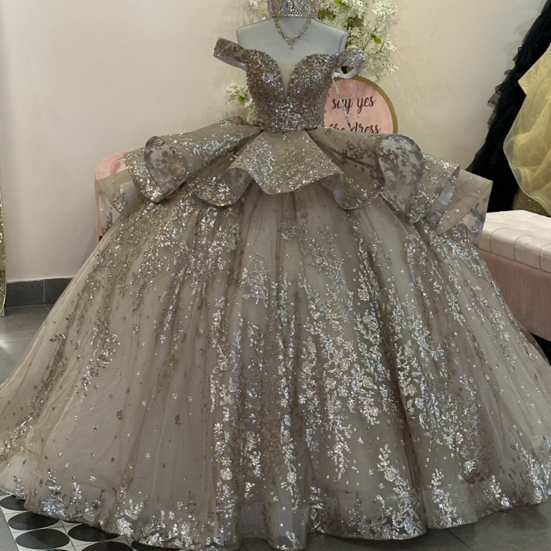 Champagne Shiny Quinceanera Dresses Off The Shoulder Sequin Applique Lace Beading Tull Party Birthday Ball Gown Vestidos De 15 Anos Sweet 16 Dress