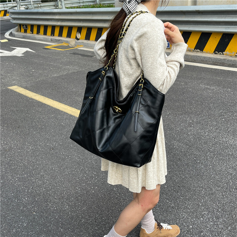 Luxury Brand Minimalist Style Handbag 2025 New Women's Designer Free Shipping Large Capacity Design Shoulder Bag Women's Armpit Bag High-end