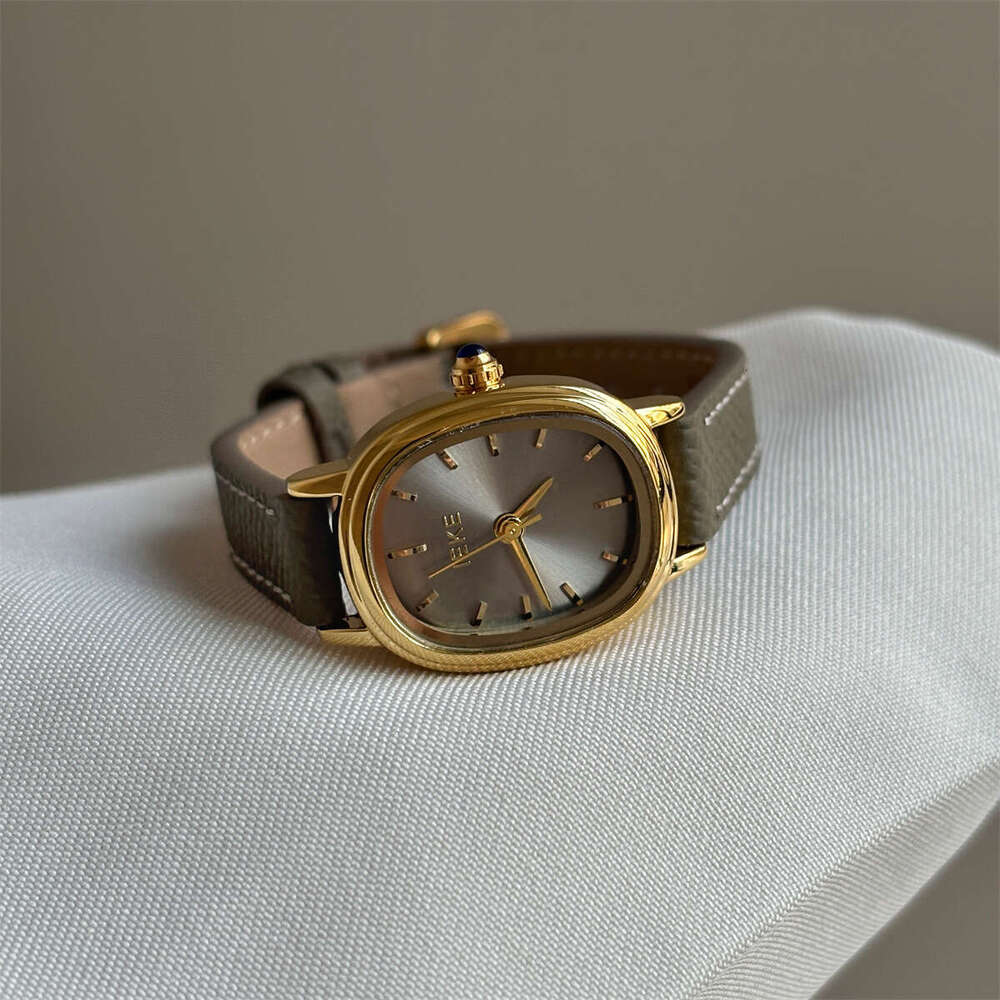 New for Women Vintage Style Niche Temperament High-end Leather Strap Women's Watch Designer Live Streaming